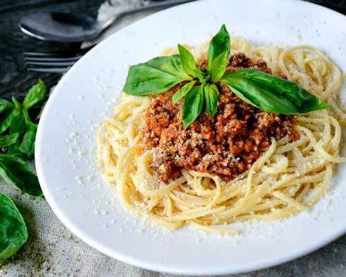Спагетти Болоньезе (мясной фарш,томаты)